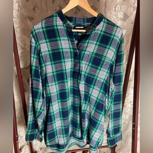 Lands End flannel size 18 XL, tunic style hi/lo hem, no collar, 1/4 button down
